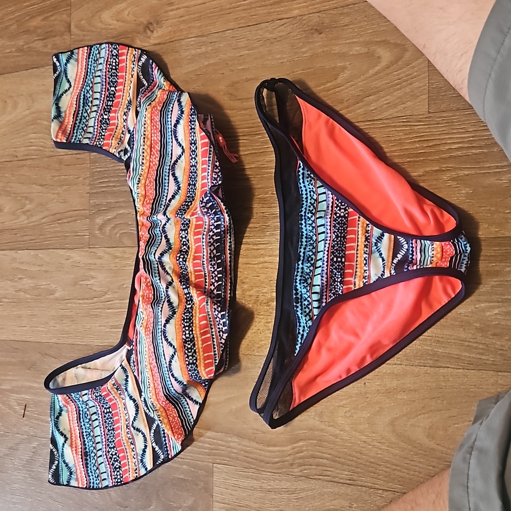 Multi color pattern bikini